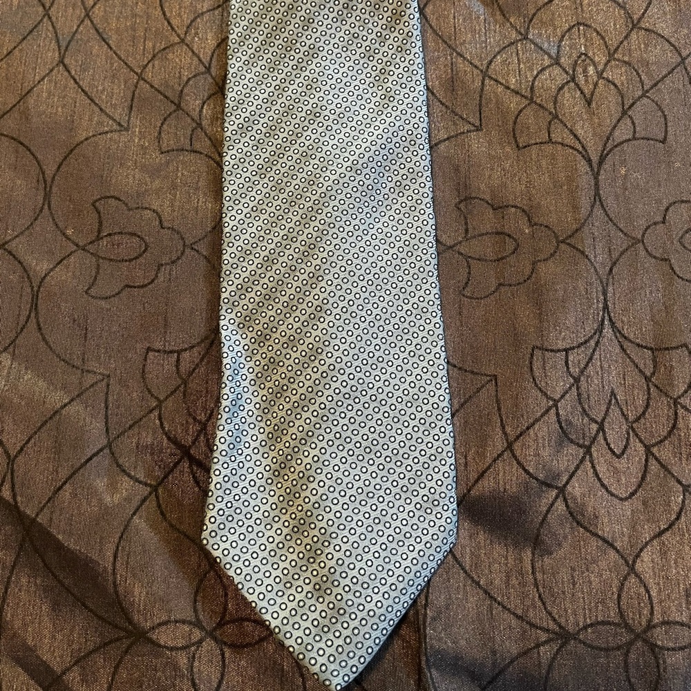 Giorgio Armani Cravatte Neck Tie, blue pattern design
